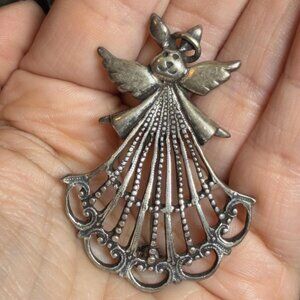 Bunny Angel Brooch Open Metalwork Figural Pin Vintage Silver Tone 2.75”